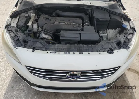 2014 Volvo S60 T5 z USA, uszkodzony, nr VIN YV1612FS9E1284428